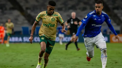 MG – BELO HORIZONTE – 04/12/2024 – BRASILEIRO A 2024, CRUZEIRO X PALMEIRAS – Estevao jogador do Palmeiras durante partida contra o Cruzeiro no estadio Mineirao pelo campeonato Brasileiro A 2024. Foto: Fernando Moreno/AGIF