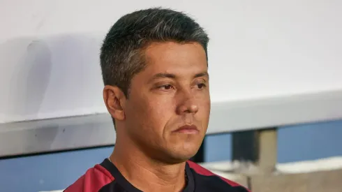 Carpini durante partida do Vitória contra o Juventude