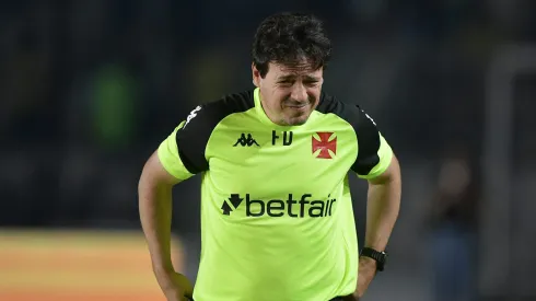 Fernando Diniz, técnico do Vasco, durante partida contra o RB Bragantino, pelo Brasileirão Betano. Foto: Thiago Ribeiro/AGIF.