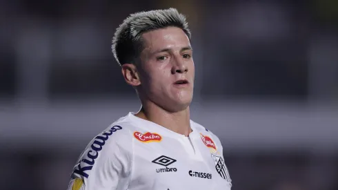 Léo Godoy, lateral-direito do Santos