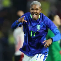 Jhonson, do Corinthians, brilha em estreia pela Seleção e encanta a torcida em vitória sobre o Japão