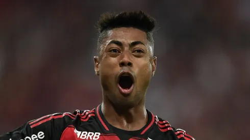 RJ – RIO DE JANEIRO – 01/06/2025 – BRASILEIRO A 2025, FLAMENGO X FORTALEZA – Bruno Henrique jogador do Flamengo durante partida contra o Fortaleza no estadio Maracana pelo campeonato Brasileiro A 2025.