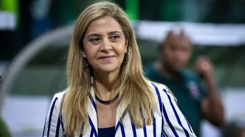 Leila Pereira monitora o atleta – Foto: Fabio Giannelli/AGIF.