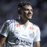 Saída de Tiquinho Soares do Santos para o São Paulo não deve ocorrer, segundo Nicola