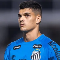 Santos toma decisão sobre venda de Gabriel Brazão e fará de tudo para segurar o goleiro
