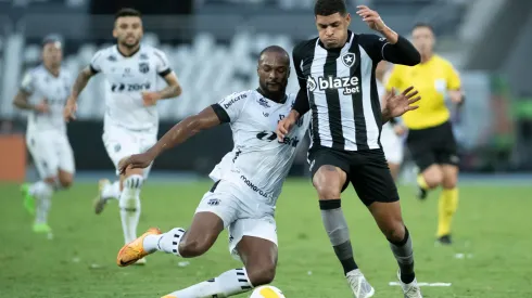 Botafogo e Ceará se enfrentaram pela última vez pelo Brasileirão 2022 – Foto: Jorge Rodrigues/AGIF