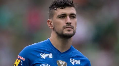 Arrascaeta, com a camisa do Cruzeiro. Foto: Pedro Vale/AGIF