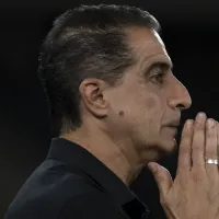 John Textor dá aval e Botafogo pode negociar saída de ex-titular de Renato Paiva após o Mundial