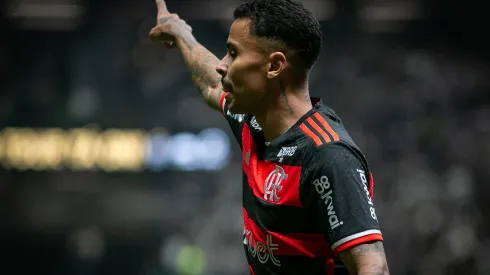 MG – BELO HORIZONTE – 03/07/2024 – BRASILEIRO A 2024, ATLETICO-MG X FLAMENGO – Allan jogador do Flamengo durante partida contra o Atletico-MG no estadio Arena MRV pelo campeonato Brasileiro A 2024. Foto: Fernando Moreno/AGIF