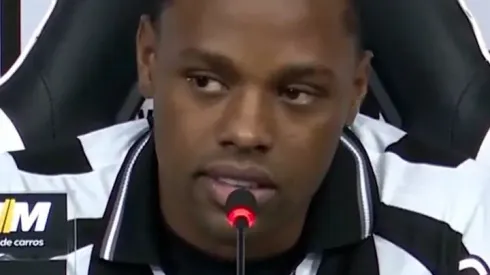 Kaio Pantaleão em apresentação pelo Botafogo – Foto: Reprodução/TV Botafogo