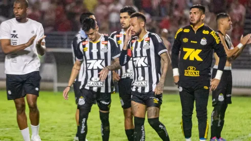 Santos vive momento complicado dentro e fora dos gramados