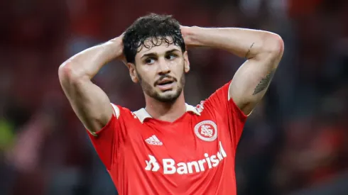 Johnny deve garantir a metade do montante que o Inter quer embolsar com vendas