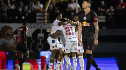 Luciano Juba jogador do Bahia comemora seu gol durante partida contra o Bragantino – Foto: Fabio Moreira Pinto/AGIF