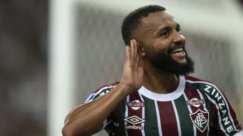 Samuel Xavier comemorando pelo Fluminense – Foto: Jorge Rodrigues/AGIF