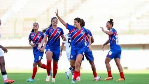 Jogadoras do Bahia comemoram gol. Foto: Letícia Martins/EC Bahia