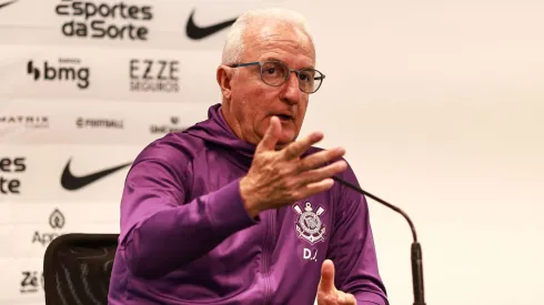 Dorival Júnior tem decisão exposta no Corinthians