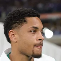 Abel fica insatisfeito com Vitor Roque no Palmeiras e pode barrar atacante contra o Al-Ahly