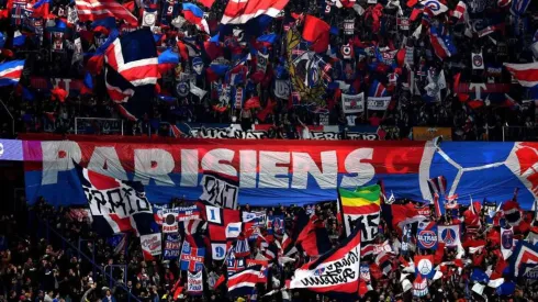 Torcedores do PSG sonham com o título internacional – Foto: Justin Setterfield/Getty Images