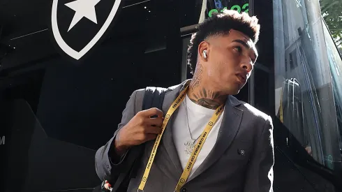 Botafogo chega ao estádio para enfrentar o PSG