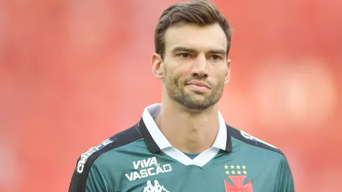 Santos monitorava Léo Jardim – Foto: Thiago Ribeiro/AGIF.