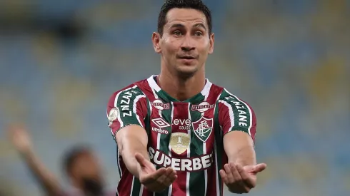 RIO DE JANEIRO, BRAZIL – NOVEMBER 1: Paulo Henrique Ganso of Fluminense gestures during the match between Fluminense and Gremio as part of Brasileirao 2024 at Maracana Stadium on November 1, 2024 in Rio de Janeiro, Brazil. (Photo by Wagner Meier/Getty Images)