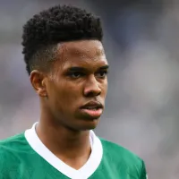 Estêvão irrita Abel por ser ‘fominha’ e vira motivo por substituição no Palmeiras durante Mundial