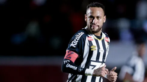 Neymar ainda não renovou com o Santos. Foto: Jhony Pinho/AGIF