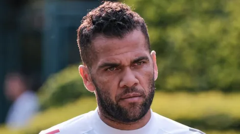Daniel Alves foi o principal medalhão criticado por Souza