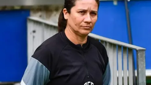 Ferroviária encerra ciclo de Jéssica de Lima no comando