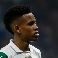 Estevão se explica nos bastidores do Palmeiras após declaração sobre ida para o Chelsea