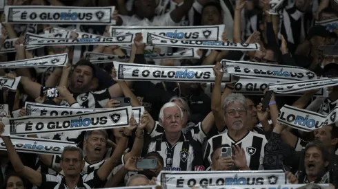RJ – RIO DE JANEIRO – 18/09/2024 – COPA LIBERTADORES 2024, BOTAFOGO X SAO PAULO – Torcida do Botafogo durante partida contra Sao Paulo no estadio Engenhao pelo campeonato Copa Libertadores 2024. Foto: Jorge Rodrigues/AGIF