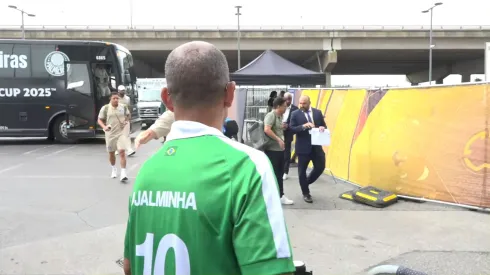 Chegada do Palmeiras para jogo contra o Botafogo – Foto: Reprodução/CAZÉ TV
