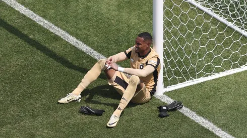 John sentiu bastante a eliminação do Botafogo. Photo by Al Bello/Getty Images
