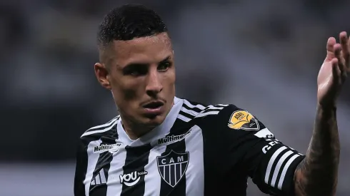 Guilherme Arana durante partida entre Corinthians e Atlético-MG, na Neo Química Arena, pelo Brasileirão 2024.