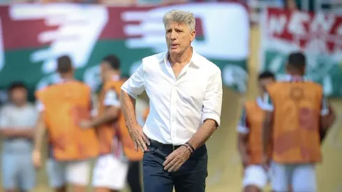 Renato Gaucho, treinador do Fluminense voltou a ser alvo da torcida tricolor que agora faz apelo para uma estratégia tática mais ousada para neutralizar os árabes e vencer