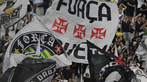 Torcida do Vasco durante partida contra RB Bragantino, pelo Brasileirão Betano. Foto: Thiago Ribeiro/AGIF.