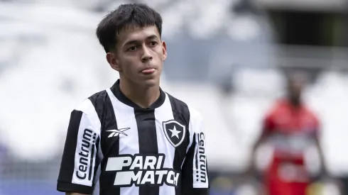 RJ – RIO DE JANEIRO – 27/01/2024 – CARIOCA 2024, BOTAFOGO X SAMPAIO CORREA – Matias Segovia jogador do Botafogo durante partida contra o Sampaio Correa no estadio Engenhao pelo campeonato Carioca 2024. Foto: Jorge Rodrigues/AGIF