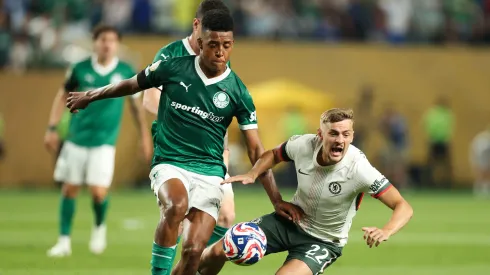 PHILADELPHIA, PENNSYLVANIA – JULY 04: Kiernan Dewsbury-Hall #22 of Chelsea FC is challenged by Vanderlan #6 of Palmeiras during the FIFA Club World Cup 2025 quarter final match between SE Palmeiras and Chelsea FC at Lincoln Financial Field on July 04, 2025 in Philadelphia, Pennsylvania. (Photo by Dan Mullan/Getty Images)