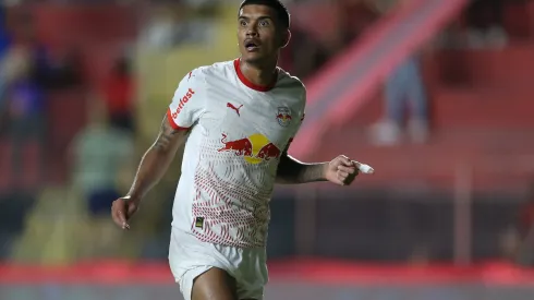 Bragantino pode ter reforço de Lucas Barbosa contra o Corinthians. Foto: Marlon Costa/AGIF