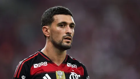 Arrascaeta se despediu de Gerson nas redes sociais. Foto: Thiago Ribeiro/AGIF