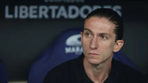 RIO DE JANEIRO, BRAZIL – MAY 15: Head Coach Filipe Luis of Flamengo looks on prior to the Copa CONMEBOL Libertadores 2025 Group C match between Flamengo and LDU Quito at Maracana Stadium on May 15, 2025 in Rio de Janeiro, Brazil. (Photo by Wagner Meier/Getty Images)
