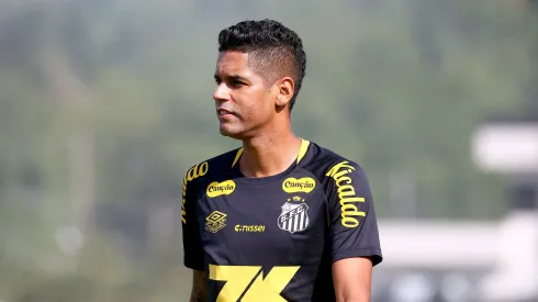 Aderlan mira vaga entre os titulares no Santos. Foto: Mauricio De Souza/AGIF