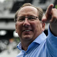 John Textor, dono do Botafogo, consegue reverter situação do Lyon que não será mais rebaixado na França