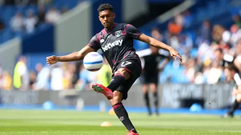 BRIGHTON, ENGLAND – APRIL 26: Luis Guilherme of West Ham United warms up prior to the Premier League match between Brighton & Hove Albion FC and West Ham United FC at Amex Stadium on April 26, 2025 in Brighton, England. (Photo by Bryn Lennon/Getty Images)