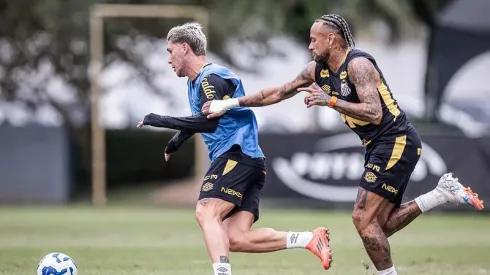 Neymar durante treino no Santos. Foto: Raul Baretta/Santos FC