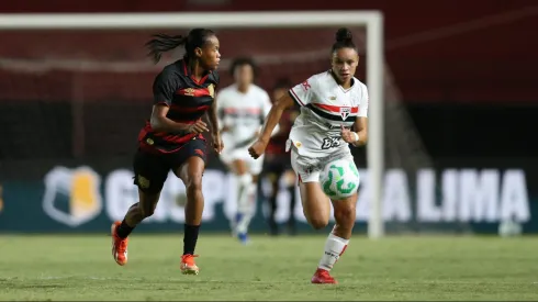 PE – RECIFE – 07/03/2025 – SUPERCOPA DO BRASIL FEMININA 2025, SPORT X SAO PAULO – Dudinha jogadora do Sao Paulo durante a partida entre Sport e Sao Paulo pela Supercopa do Brasil Feminina, na Ilha do Retiro em Recife (PE). Foto: Marlon Costa/AGIF