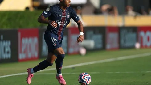 Désiré Doué recebe R$ 3 milhões por mês no PSG. Foto: Harry How/Getty Images)