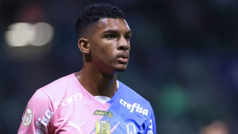 Atacante vai ficar na Europa – Foto: Marcello Zambrana/AGIF.