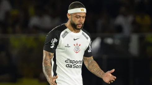 Casagrande detonou atitudes de Memphis Depay no Corinthians