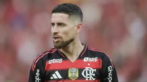Jorginho em ação pelo Flamengo no Maracanã. Foto: Thiago Ribeiro/AGIF